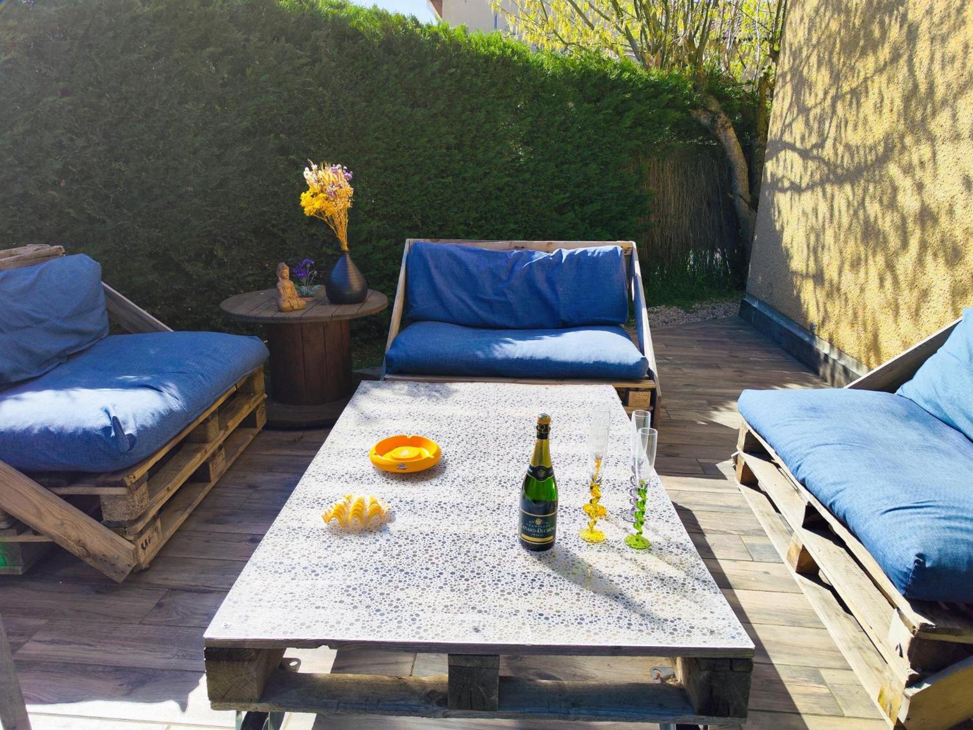 Villa Le Patio Garonne Maison 6 Personnes, Climatise, Netflix